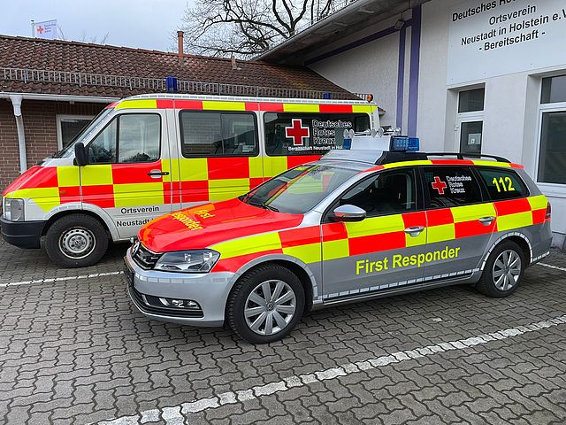 Zwei Fahrzeuge